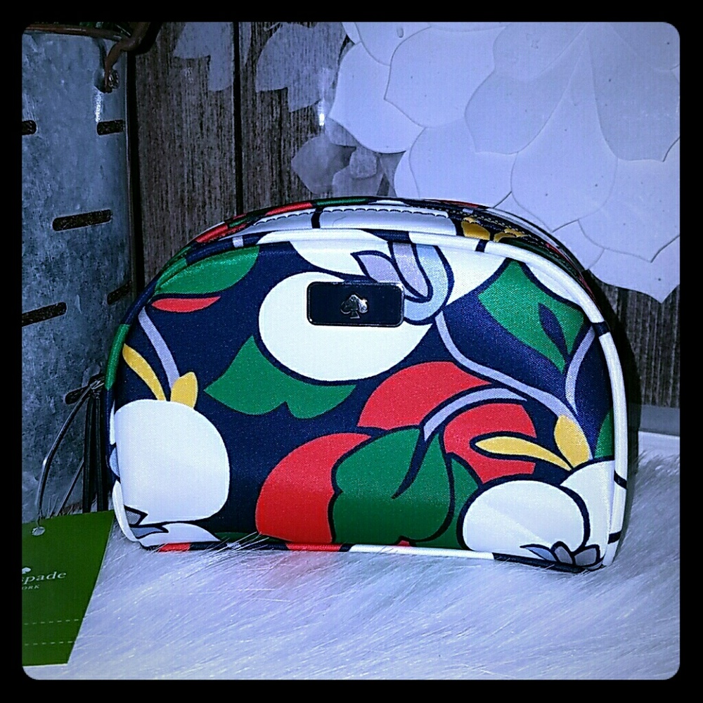 Kate spade small dome cosmetic bag